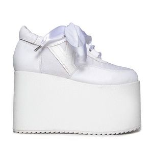 ON HOLD YRU Qozmo Sky Sparkly White